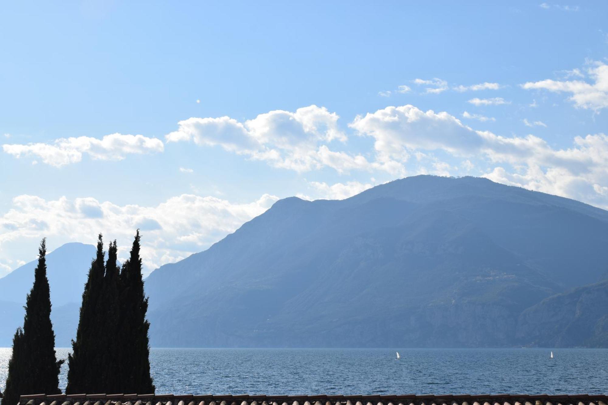 Albergo Al Pescatore Brenzone sul Garda Eksteriør billede