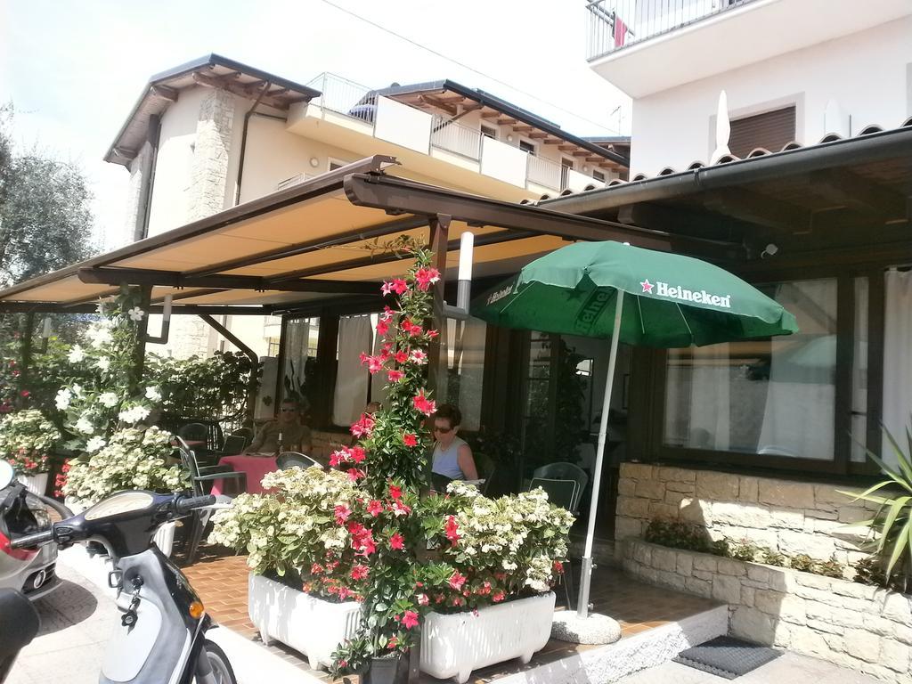 Albergo Al Pescatore Brenzone sul Garda Eksteriør billede