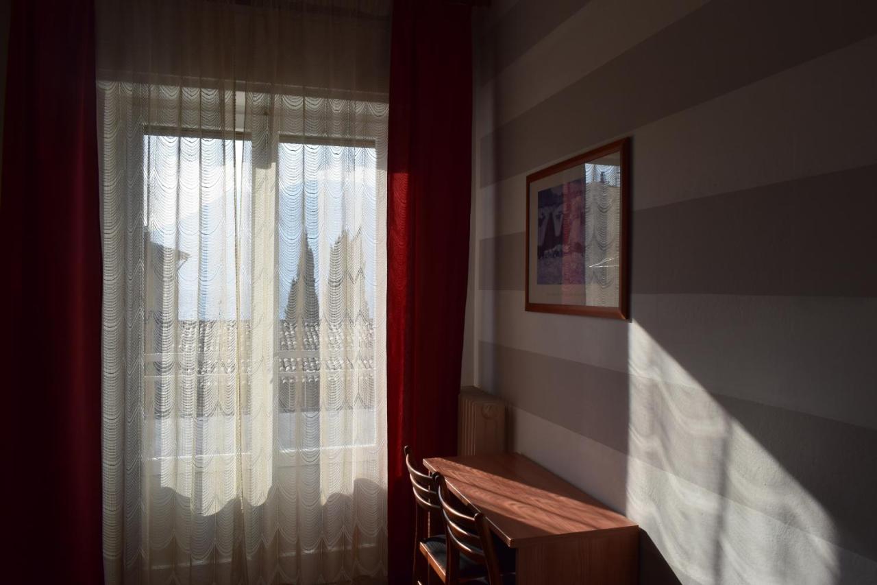 Albergo Al Pescatore Brenzone sul Garda Eksteriør billede