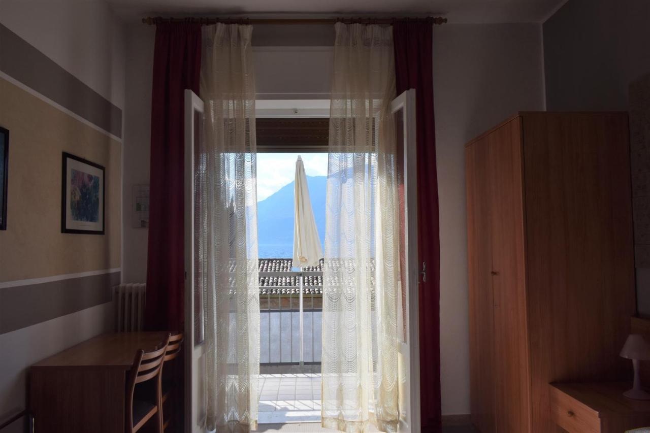 Albergo Al Pescatore Brenzone sul Garda Eksteriør billede