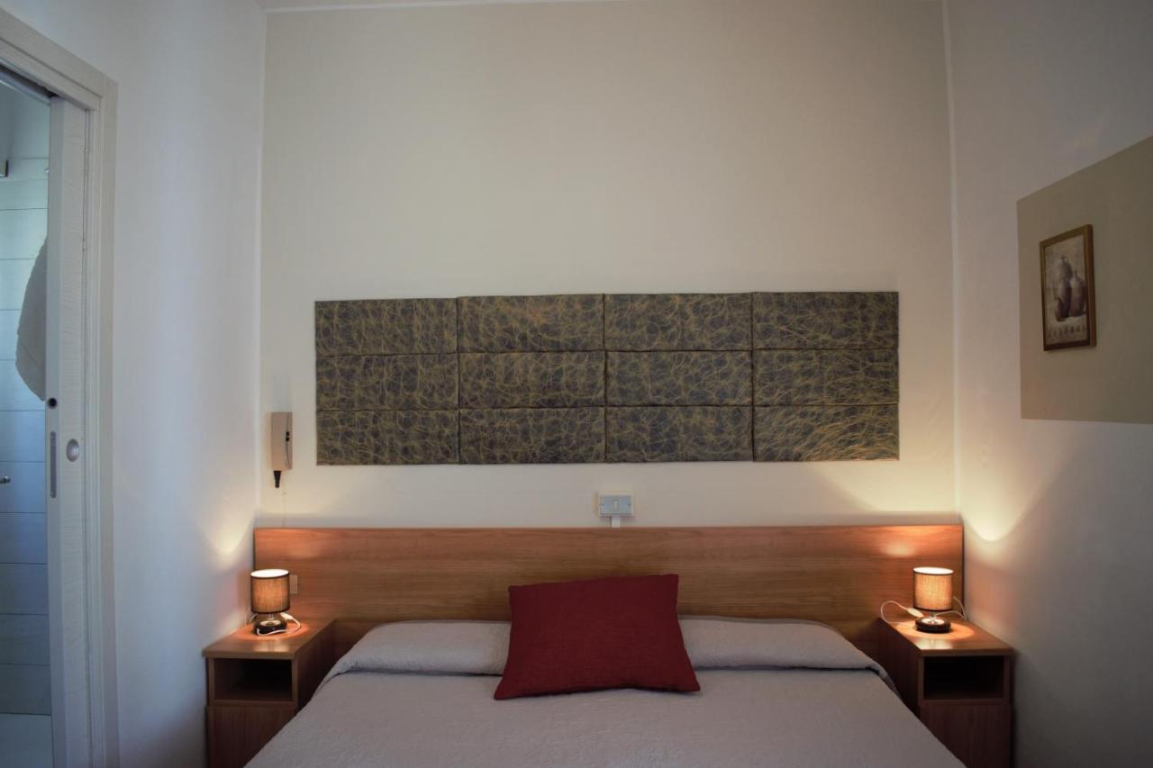 Albergo Al Pescatore Brenzone sul Garda Eksteriør billede