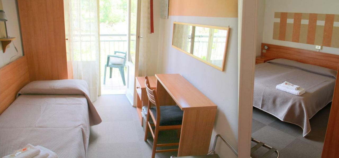 Albergo Al Pescatore Brenzone sul Garda Eksteriør billede