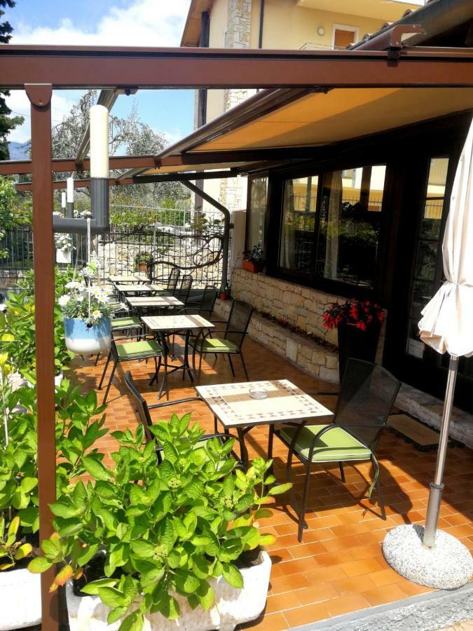 Albergo Al Pescatore Brenzone sul Garda Eksteriør billede