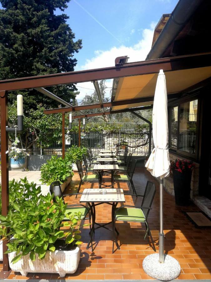 Albergo Al Pescatore Brenzone sul Garda Eksteriør billede