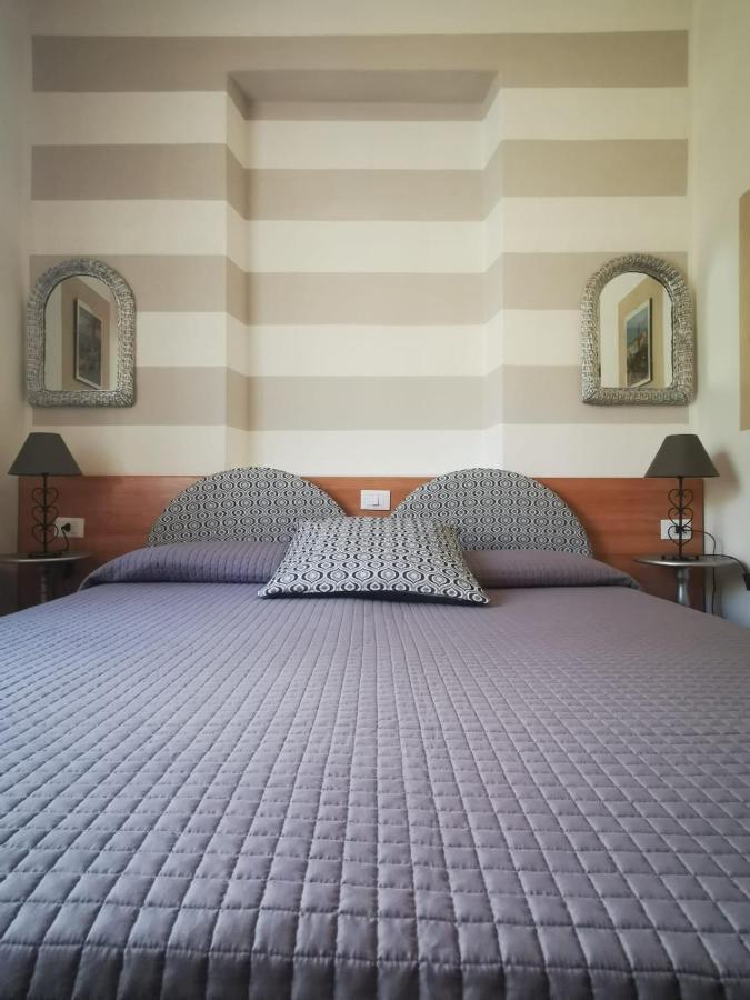 Albergo Al Pescatore Brenzone sul Garda Eksteriør billede