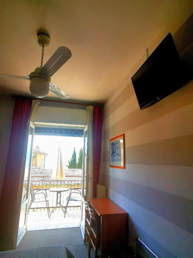 Albergo Al Pescatore Brenzone sul Garda Eksteriør billede